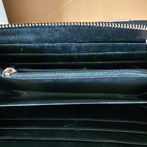 Michael Kors Jet Set Travel Center Stripe Wallet/Wristlet– Classic & Functional! - Picture 7 of 7